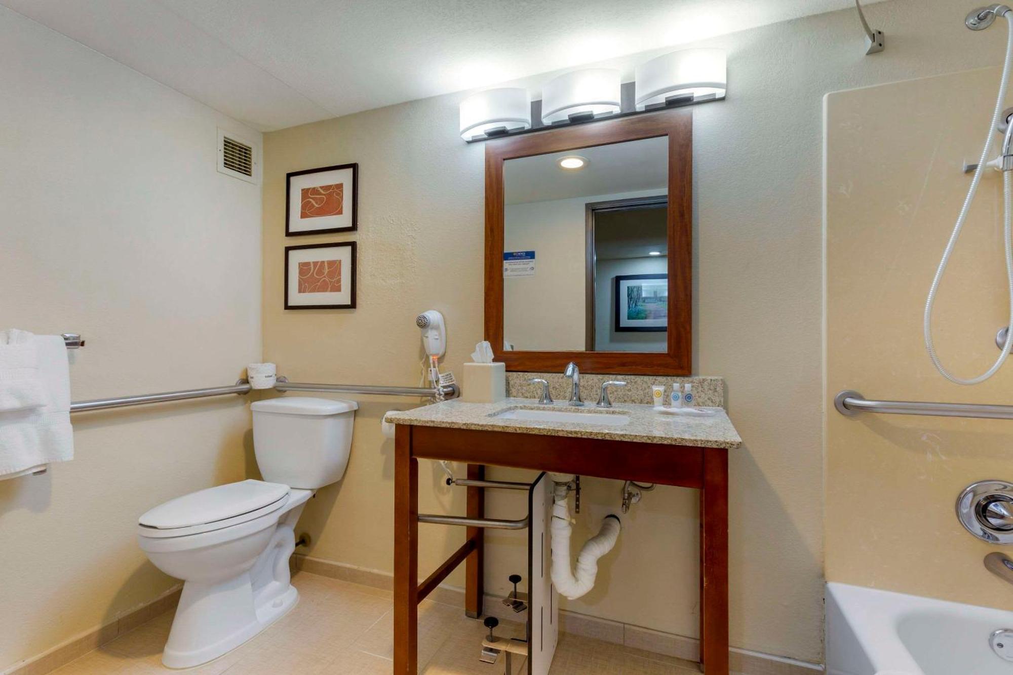 Comfort Suites Near Potomac Mills Woodbridge Zewnętrze zdjęcie
